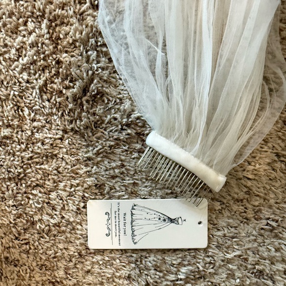 Accessories - Ivory Bridal Veil Hair Comb